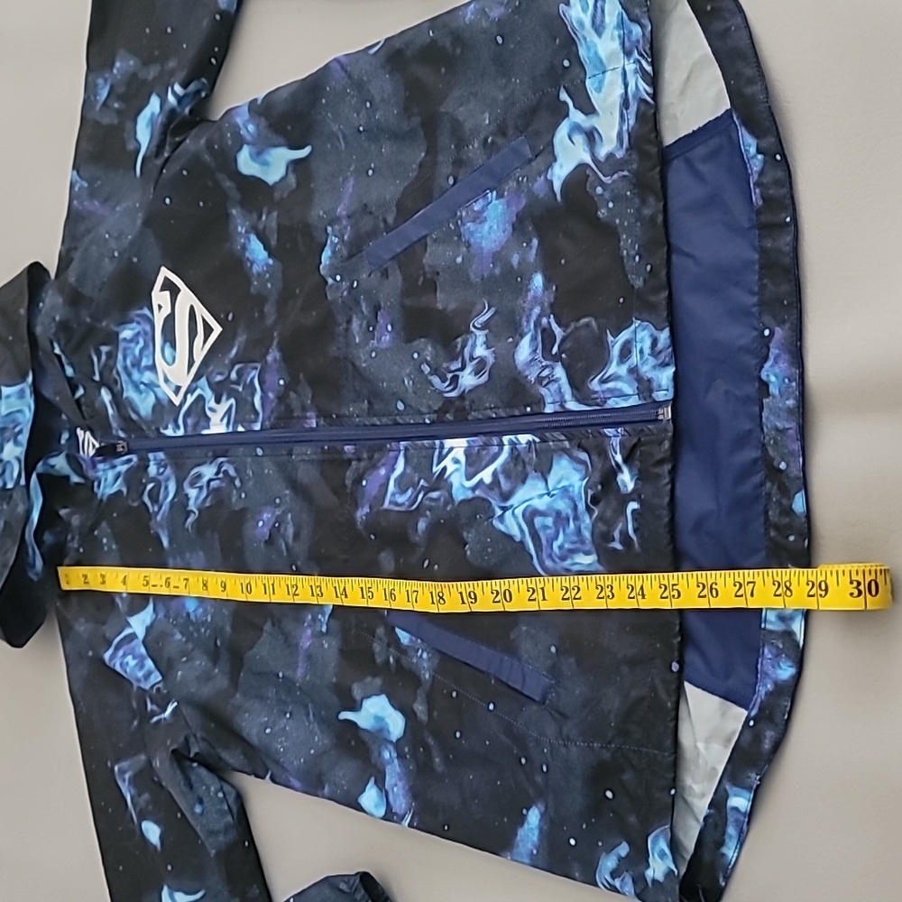 Superman Her Universe Lightweight Hooded Windbreaker - Picture 6 of 11